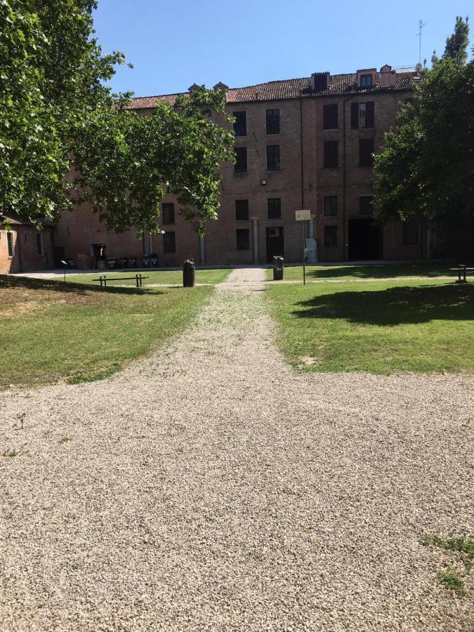 דירות פררה Casa Duchesse Al Castello מראה חיצוני תמונה